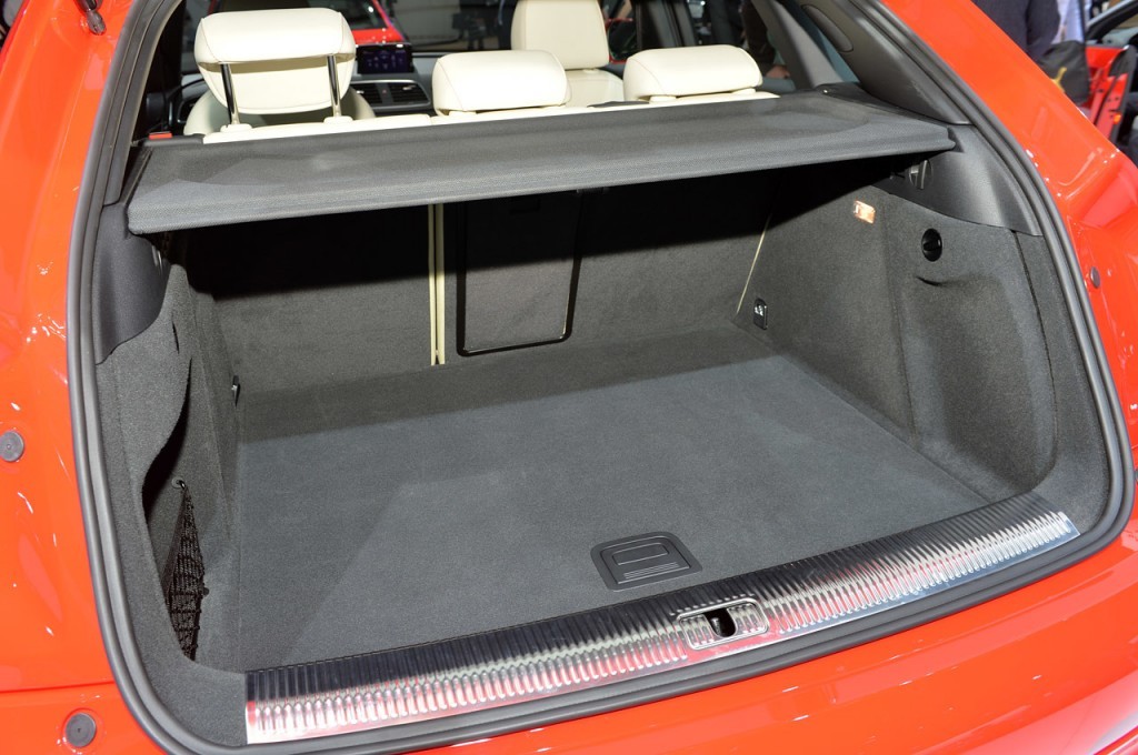 Novo Audi Q3 2015 - porta malas