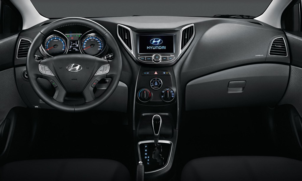 Hyundai HB20x 2015 2016 interior