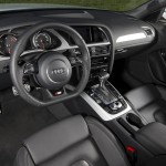 Audi-A4-Avant-2016-interior
